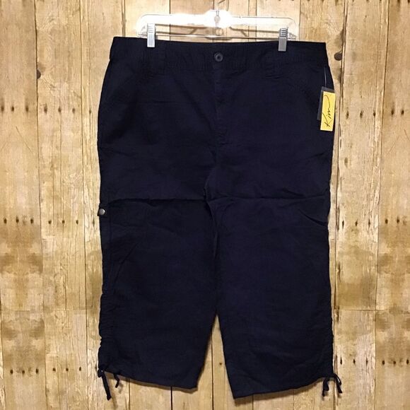 Kim Rogers Navy Knee Shorts 18 Plus NWT - Picture 1 of 8